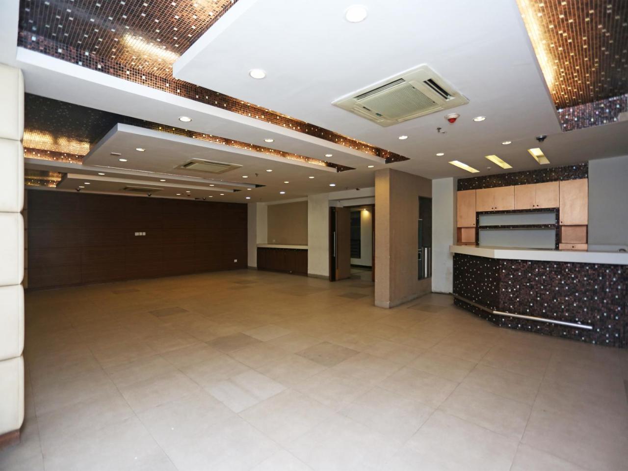 Capital O 10212 Hotel West Willows Xanadu Calcutta Eksteriør billede