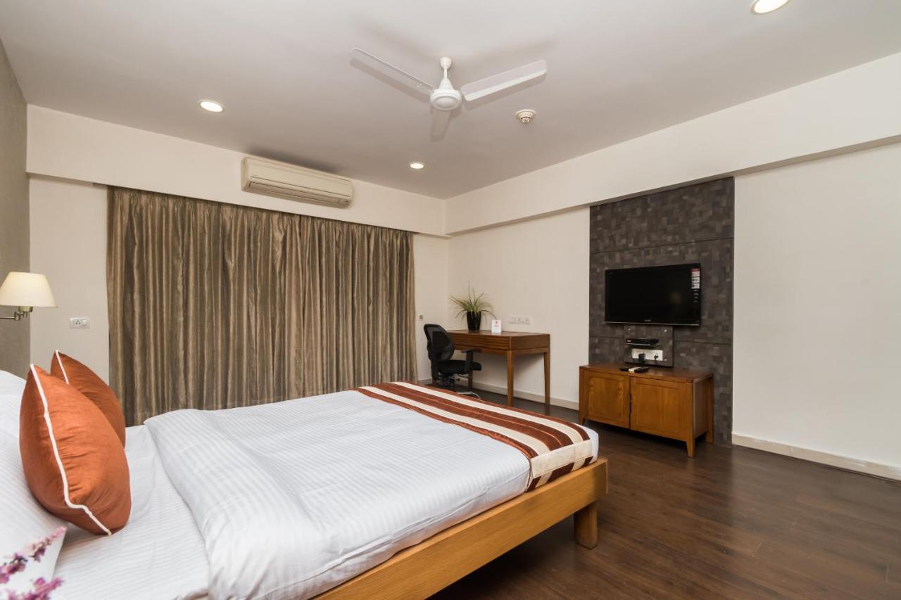 Capital O 10212 Hotel West Willows Xanadu Calcutta Eksteriør billede