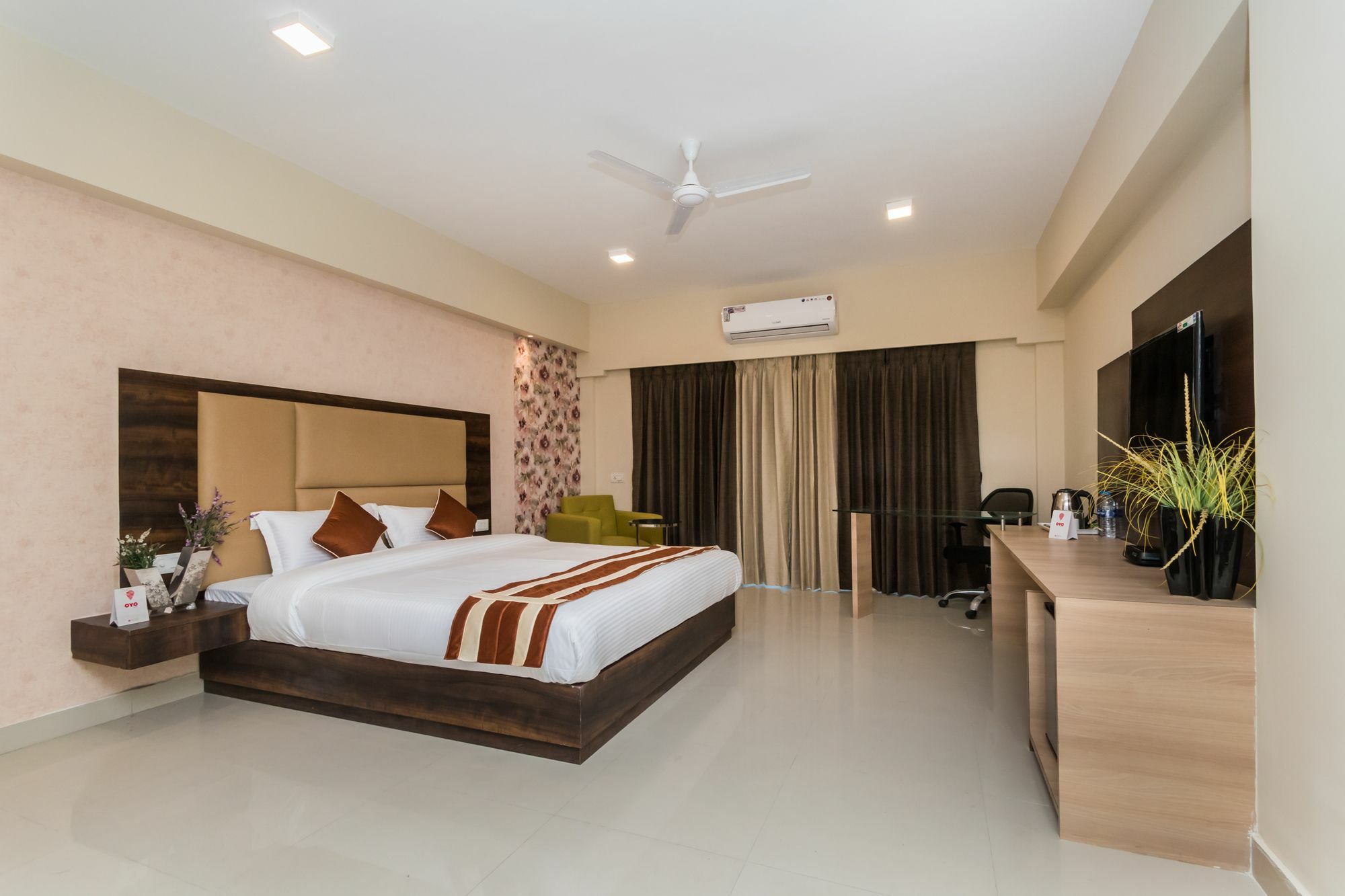 Capital O 10212 Hotel West Willows Xanadu Calcutta Eksteriør billede