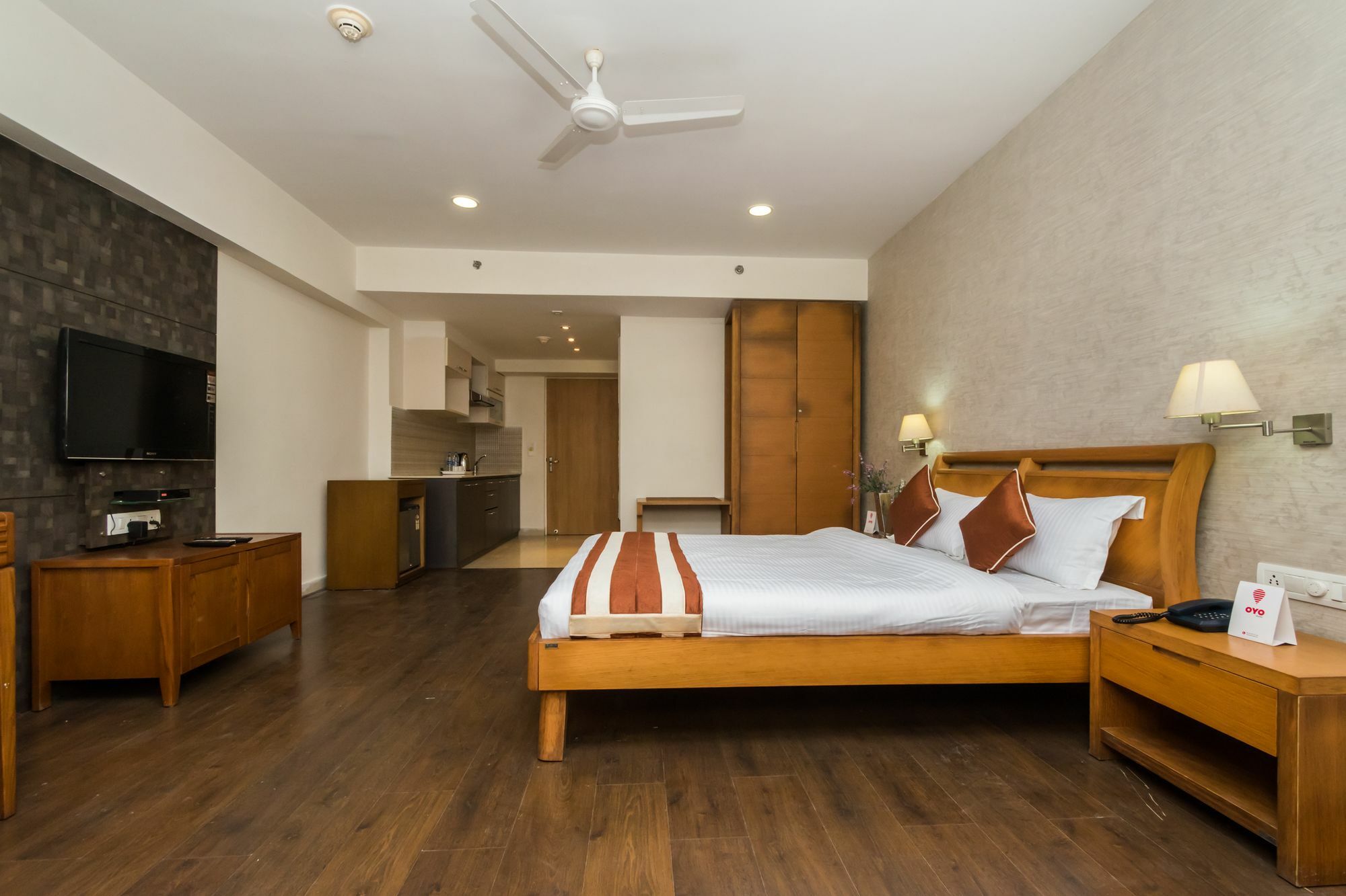 Capital O 10212 Hotel West Willows Xanadu Calcutta Eksteriør billede